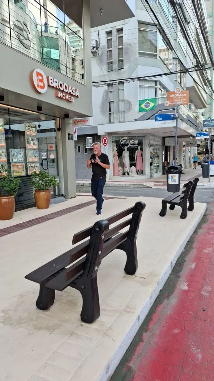 Banco Jardim e Praça 