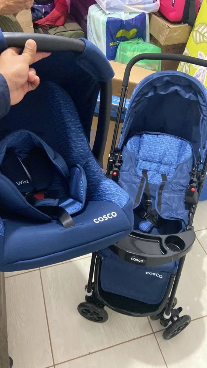 VENDO CARRINHO DE BEBÊ + BEBÊ CONFORTO COSCO 