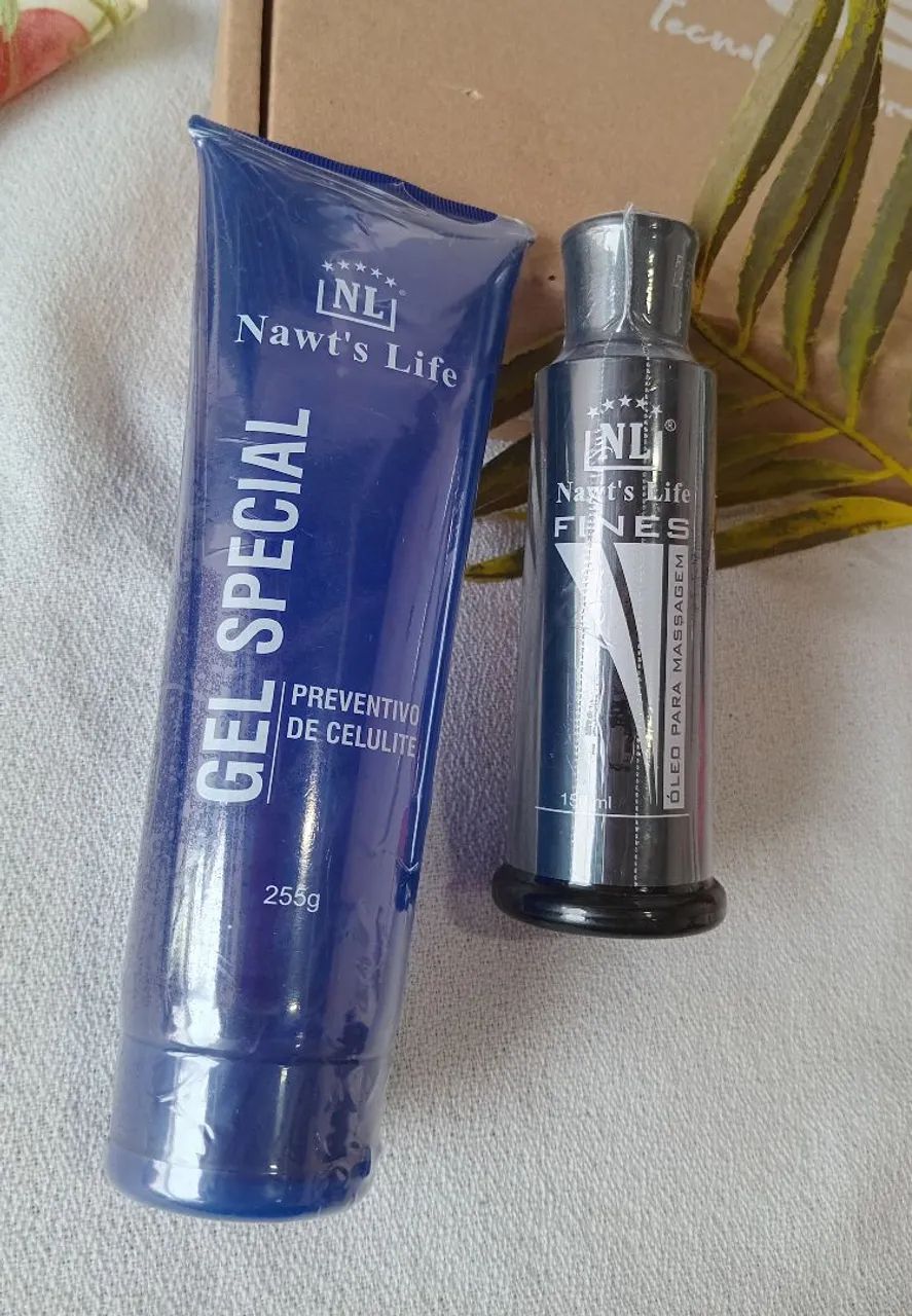 Gel preventivo de celulite e óleo Nawt'sLife. 