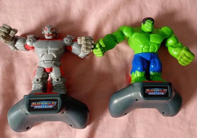 Bonecos Marvel 