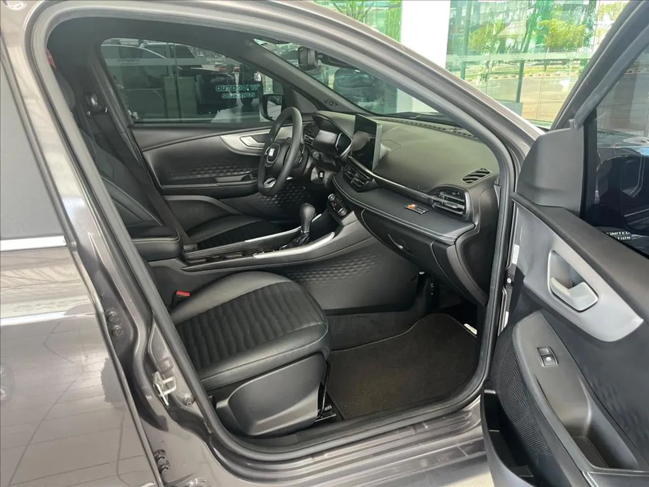 Fiat Fastback Limited Ed.1.3 270 T.flex Aut. 2025 - Foto 5