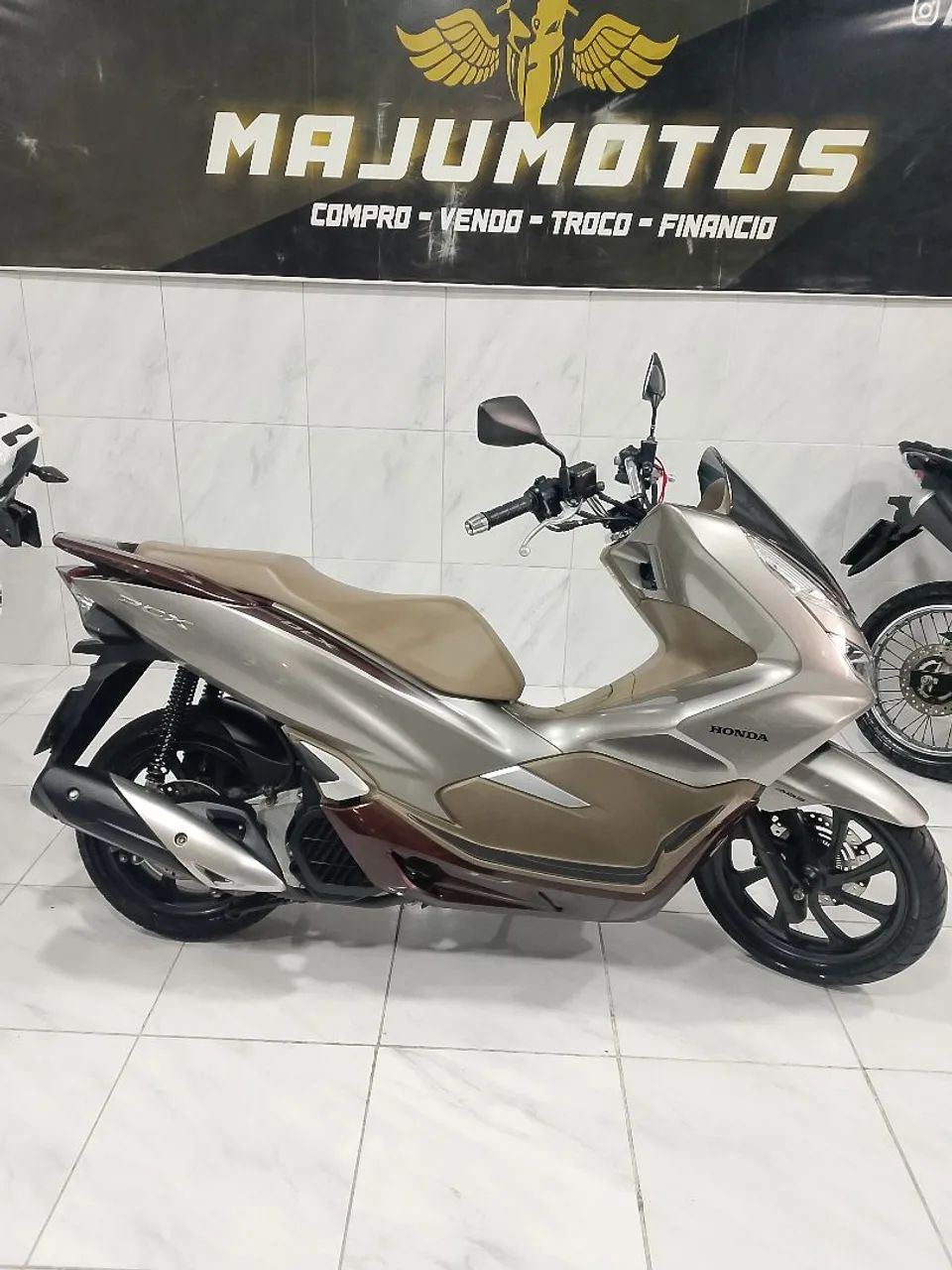 PCX DLX 2022 c/ABS Extra de verdade!