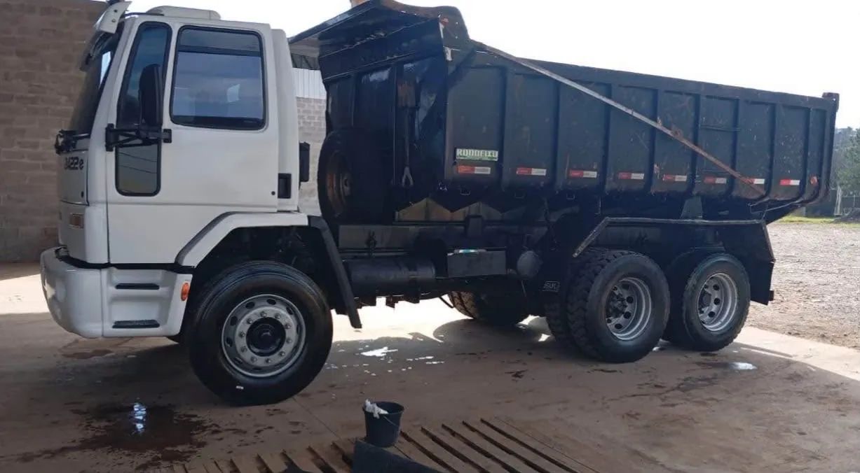 Caminhão cargo  - Foto 2