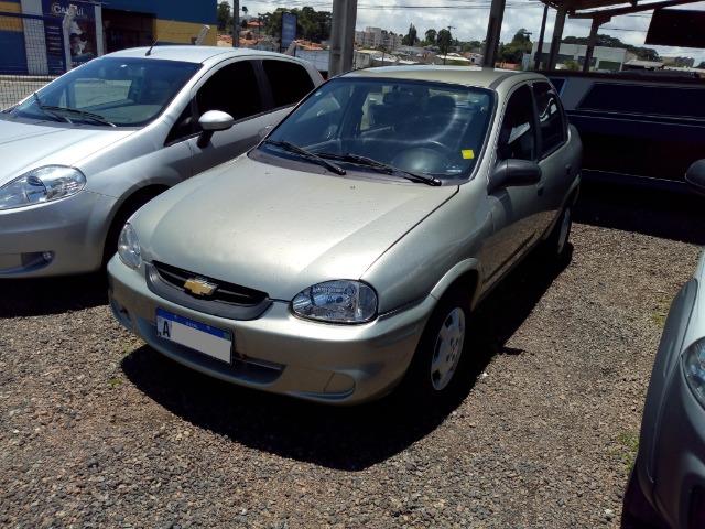 Gm corsa sedan classic 1.0 8v 2010 verde excelente estado