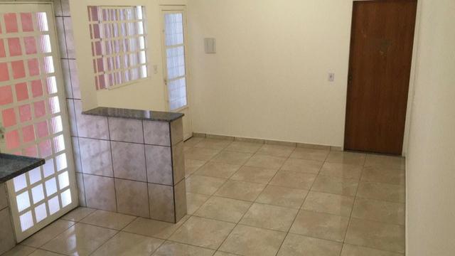 Casa nova, com garagem coberta, pronta para morar - Foto 4