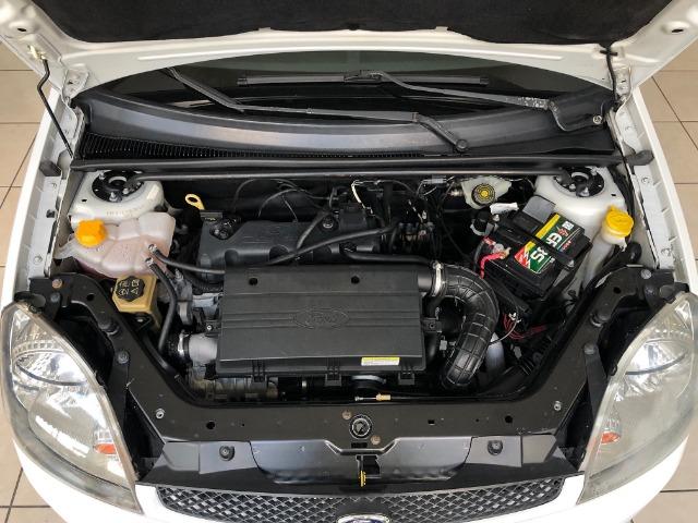 Fiesta Hatch *Completo + Rodas Liga Leve - Foto 6