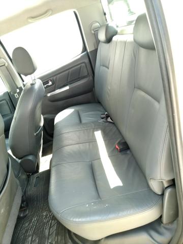 Toyota Hilux Srv 3.0 4x4 automática diesel - Foto 4