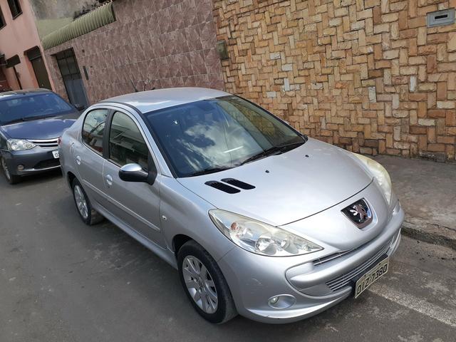 Peugeot 207 2013 1.4 completo automático - Foto 2