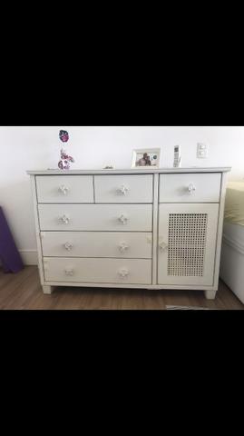 Cômoda branca maciça
