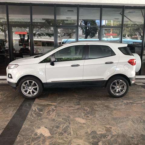 EcoSport 1.6 aut com apenas 17.000km