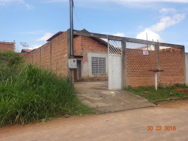 Vende-se casa quitada