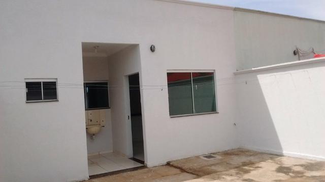 Vendo casa 3 quartos - setor Garavelo - Foto 17