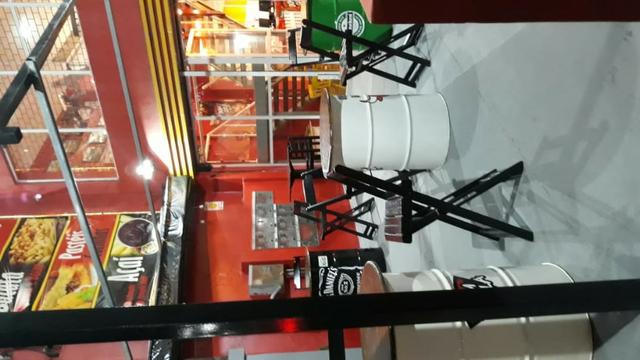 Pizzaria e hamburgueria temática com estrutura e cozinha impecável - Foto 6