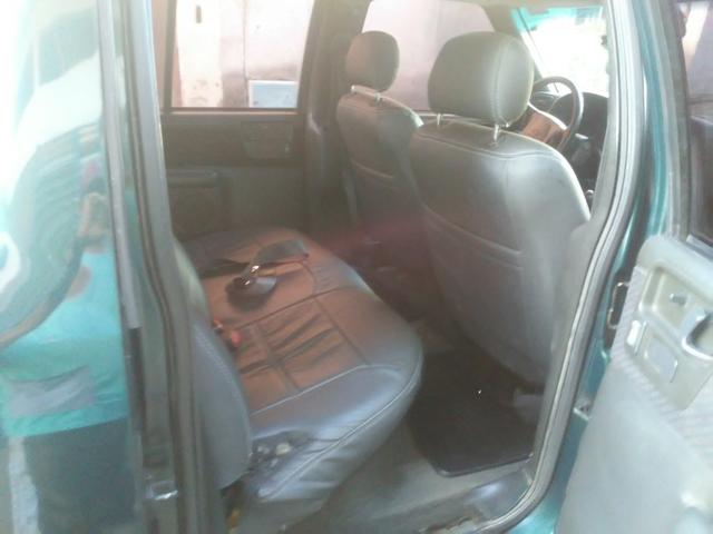 Carro S10