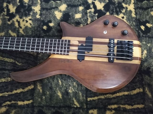 Baixo do luthier Wagner brito - Foto 3