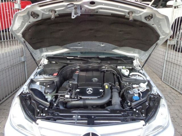 Mercedes-Benz C 180 cgi - Foto 11