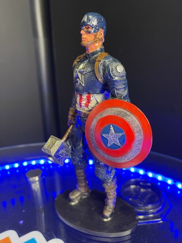 Capitão América com o martelo Thor  - Foto 2