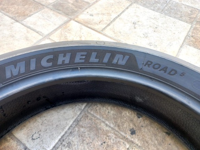 Pneu Michelin Road5 160/60-17 - Foto 5