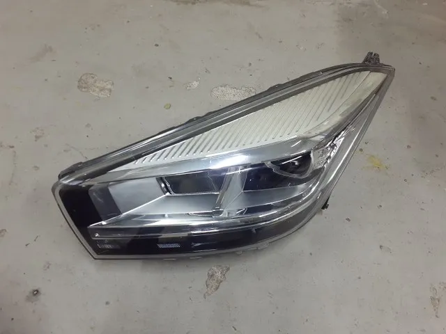 Farol esquerdo chery Tiggo 5x turbo 2020 2021