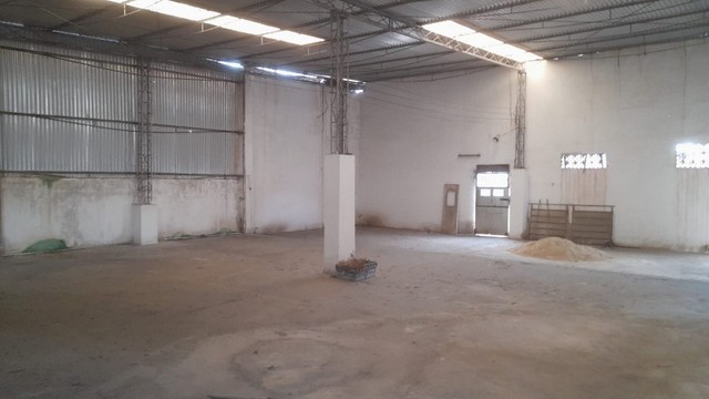 Aluga-se galpão de aprox. 700m² em Sta. Cruz da Serra. - Foto 2