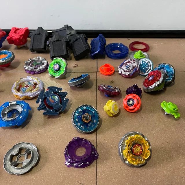 Kit de beyblade com todos estes itens da foto - Foto 3
