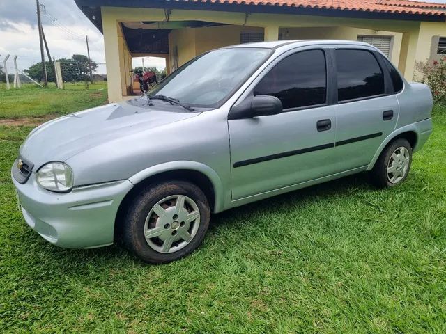 Comprar Sedan Chevrolet Corsa Sedan 1.0 4P Classic Life Prata 2010 em  Sorocaba-SP