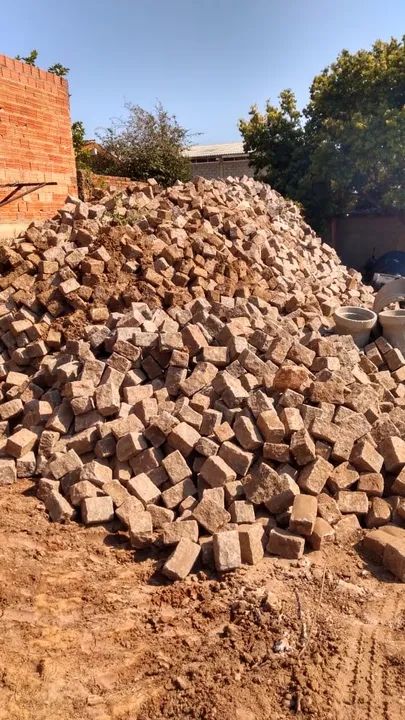 Pedra paralelepípedo usado