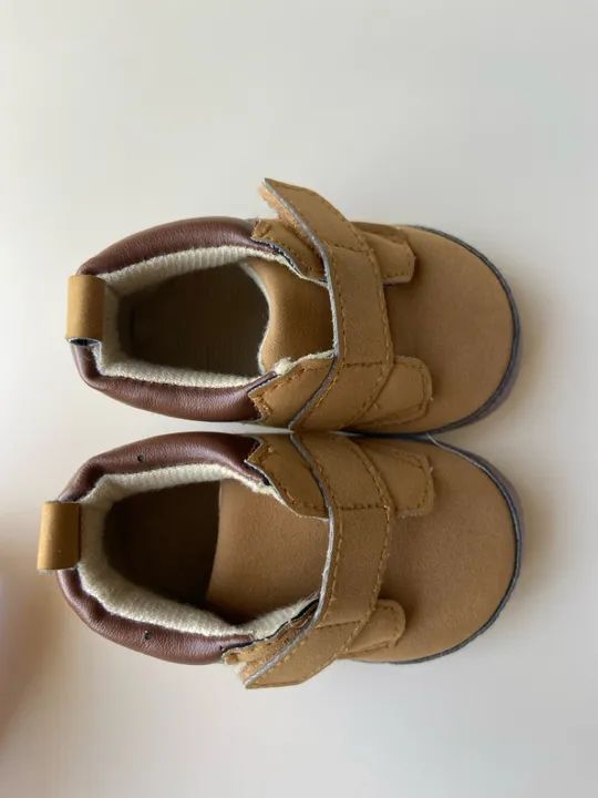Sapatinhos de Bebê Marrom - 3 a 6 meses - Foto 3