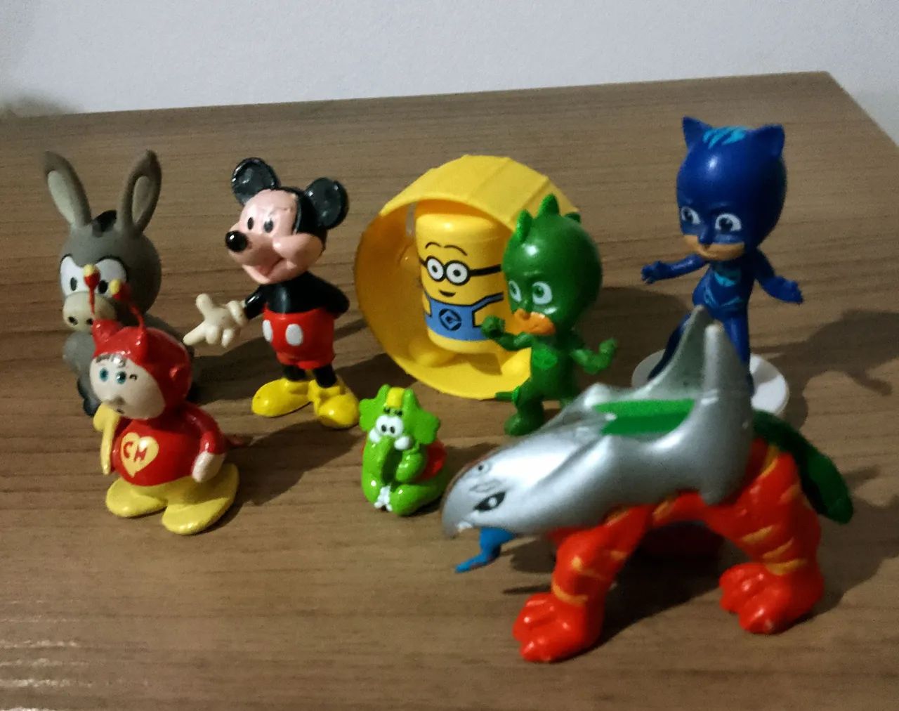 Lote 8 brinquedos miniatura - Foto 3