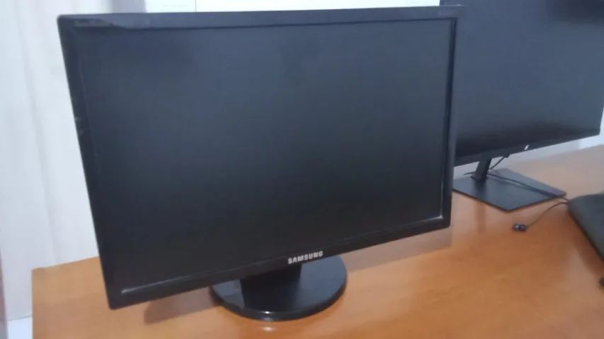 Monitor Samsung 943BWX Usado