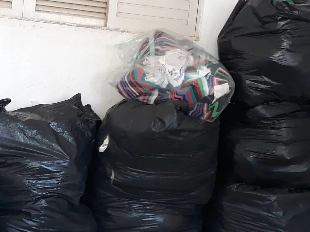 Tecido cortado para limpeza 