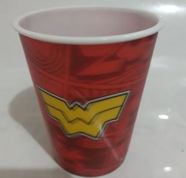 Kit copos 3D mulher maravilha  - Foto 3