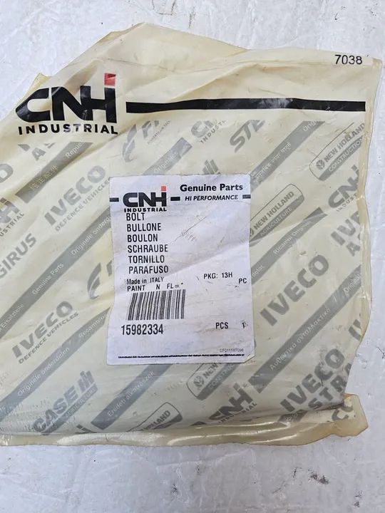 Trator New holand case parafuso aço M16x1.5x150 original 15982334 - Foto 3