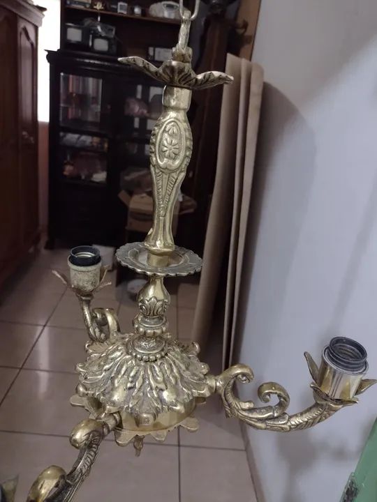 Lustre antigo de bronze  - Foto 3