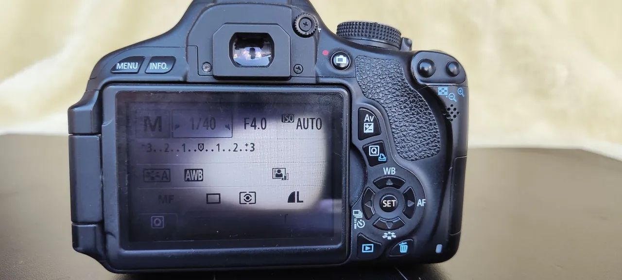 Câmera Canon EOS Rebel T3i - leia o anuncio - Foto 3