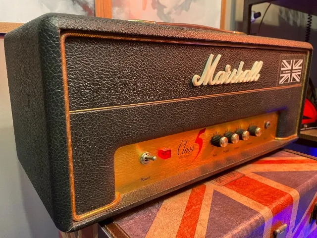 Amplificador Marshall Class 5 UK - Leia
