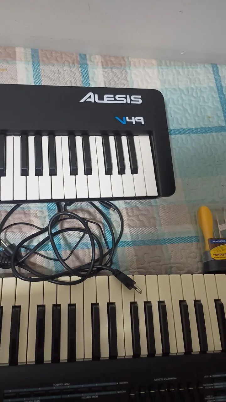 Alesis V49 - Controlador - Foto 5