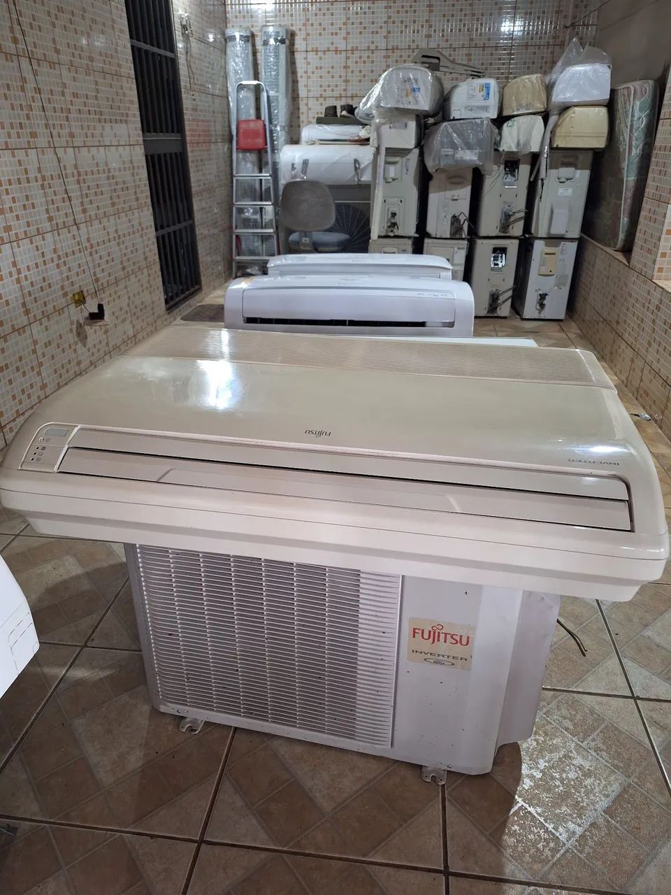 AR CONDICIONADO INVERTER PISO TETO