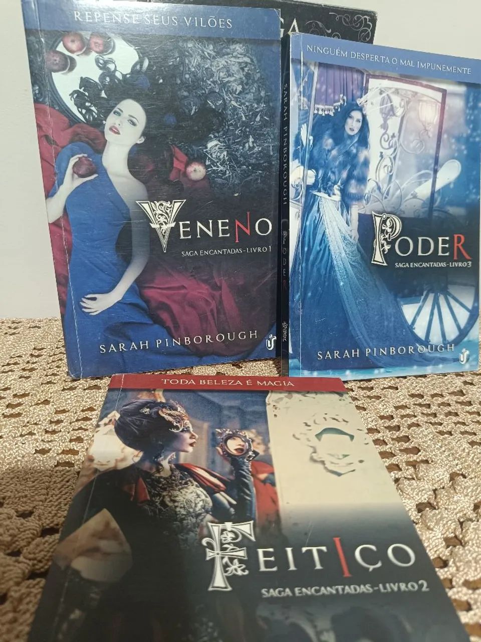 BOX SAGA ENCANTADAS 18+