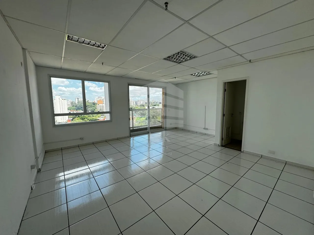 Sala Comercial para Locação na Vila Mariana a 200m do metro klabin
