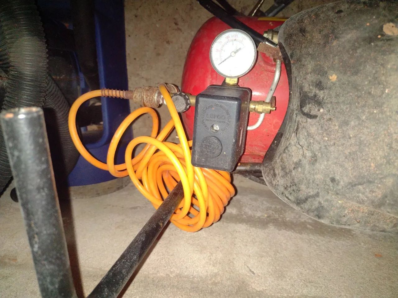 Vendo Compressor funcionando perfeitamente. 64290859824131125