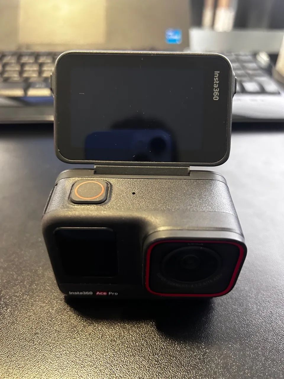 Câmera Ação Insta360 Ace Pro Lente Leica 8k - com cartão de memória e acessórios - Foto 4