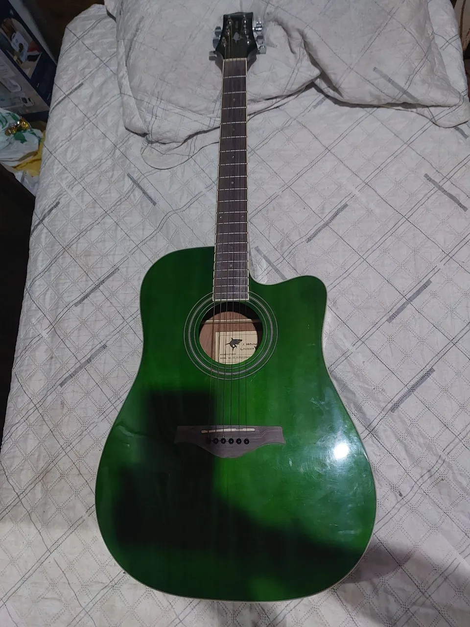 Violão j white