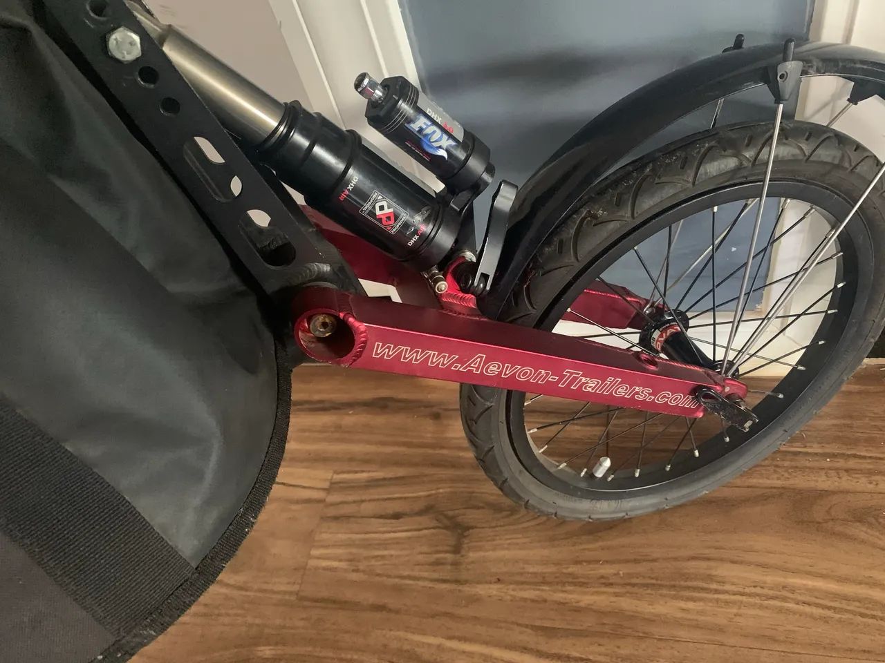 Reboque para bikes com suspensão.  - Foto 2