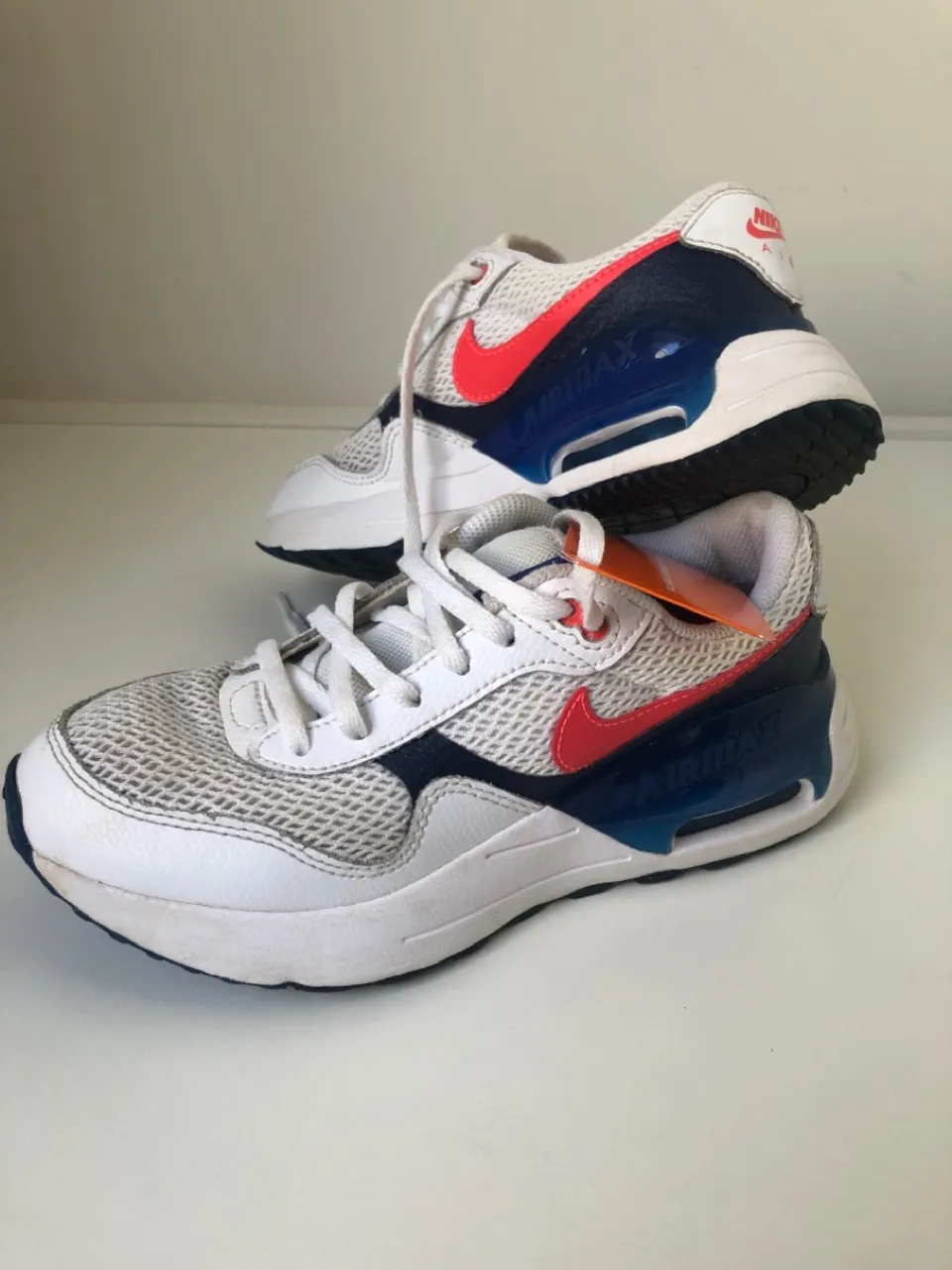 Tênis Nike Air Max Systm Azul e Vermelho edição ilimitada