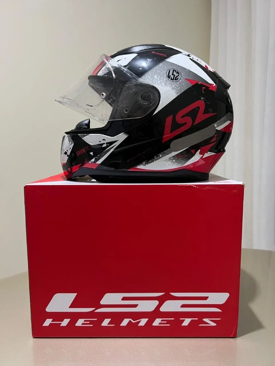 CAPACETE LS2 FECHADO COM NARIGUEIRA 