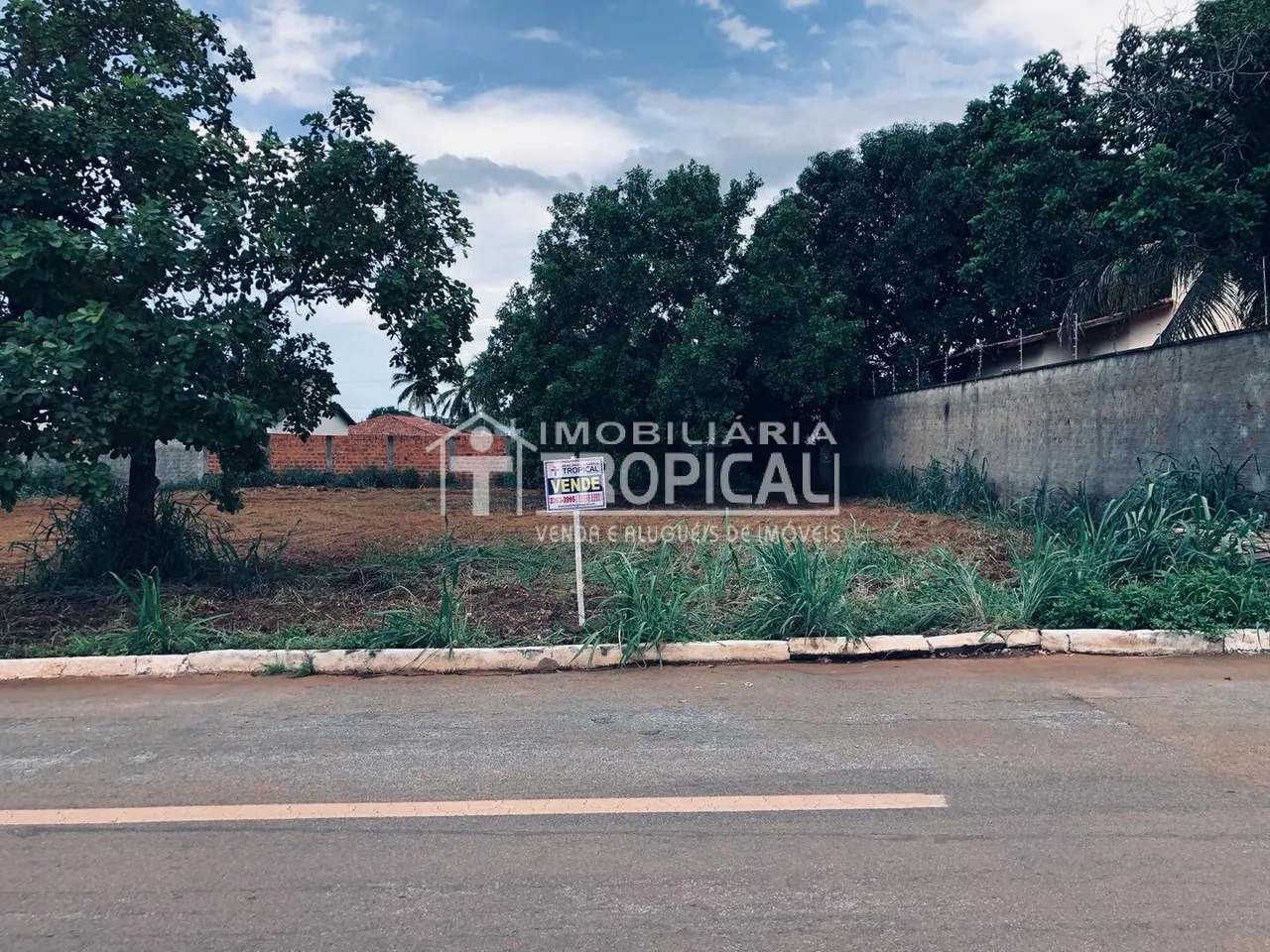 Vende-se lote no setor Aeroporto bem localizado em Porto Nacional-To.