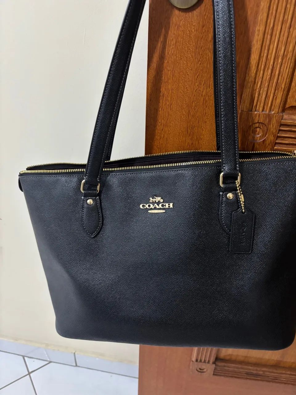 Bolsa Coach Preta - novíssima  - Foto 3