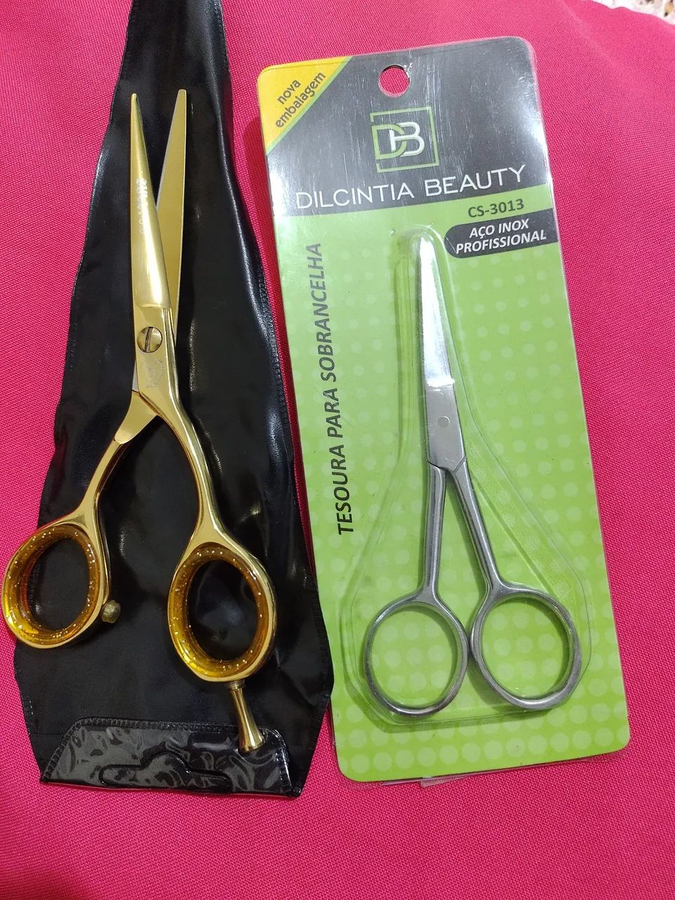 Tesoura de sobrancelha profissional Dilcintia Beauty