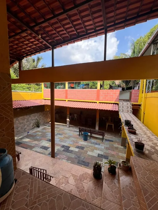 Linda Casa 350m² Fino Acabamento no Porcelanato c/ 3 Qts sendo 1 Suíte no Coroado